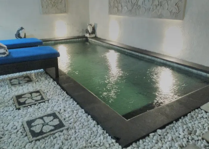 Sun Shoot Villa Seminyak (Bali)